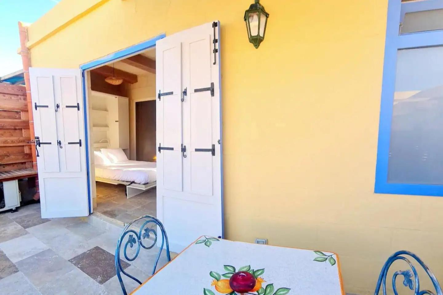 Historic Hideaways - 900 Year Old Converted Studios Victoria Zewnętrze zdjęcie
