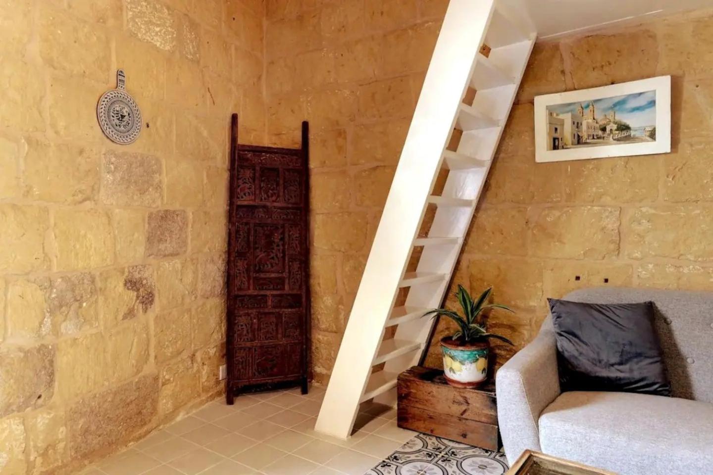 Historic Hideaways - 900 Year Old Converted Studios Victoria Zewnętrze zdjęcie