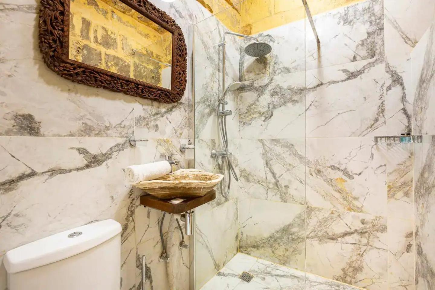 Historic Hideaways - 900 Year Old Converted Studios Victoria Zewnętrze zdjęcie