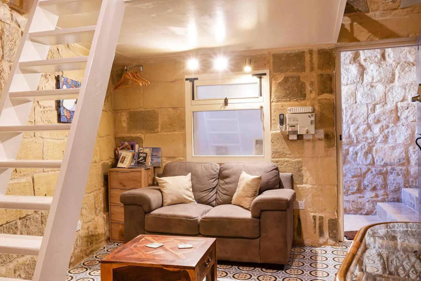 Historic Hideaways - 900 Year Old Converted Studios Victoria Zewnętrze zdjęcie