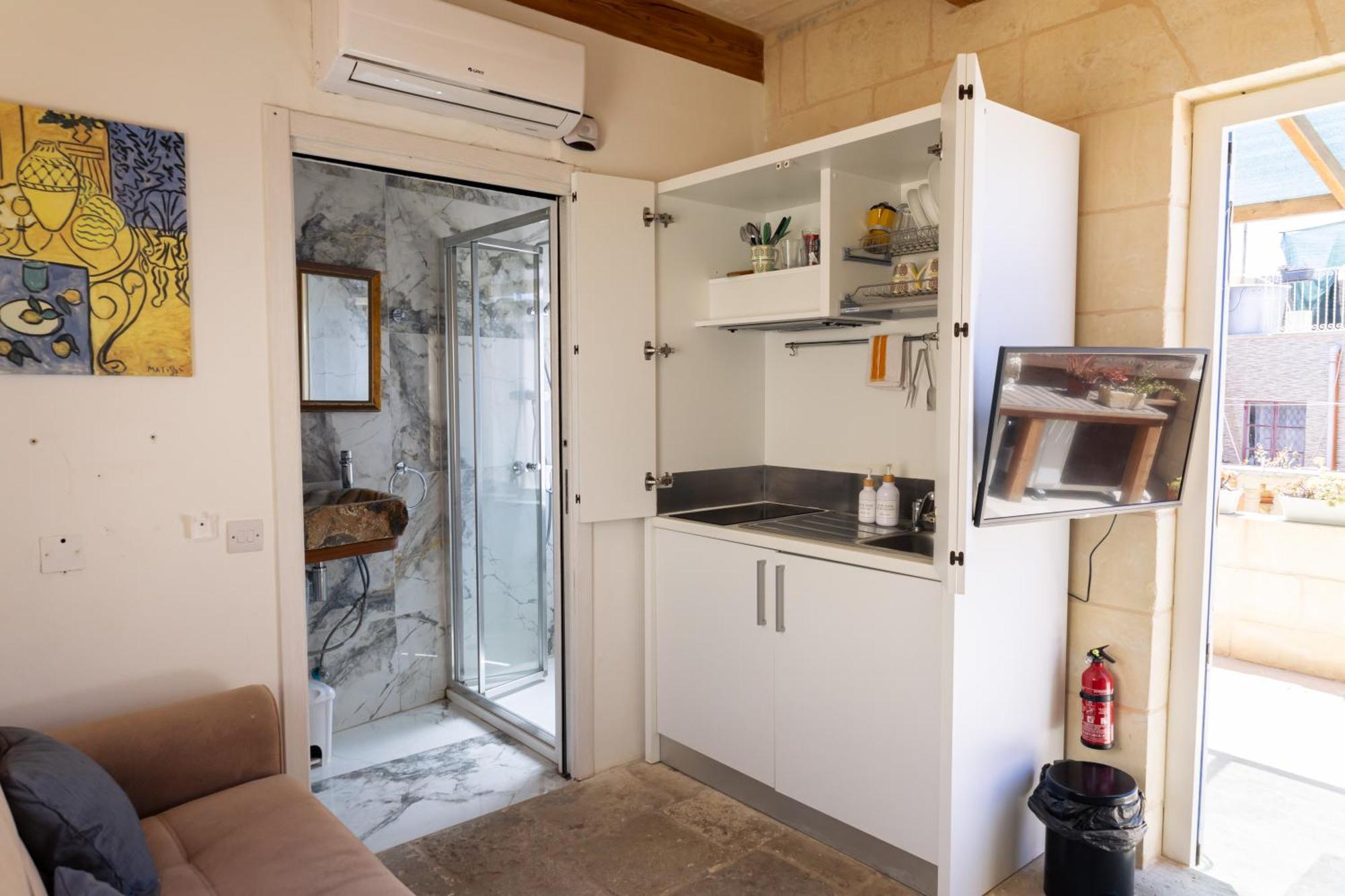 Historic Hideaways - 900 Year Old Converted Studios Victoria Zewnętrze zdjęcie