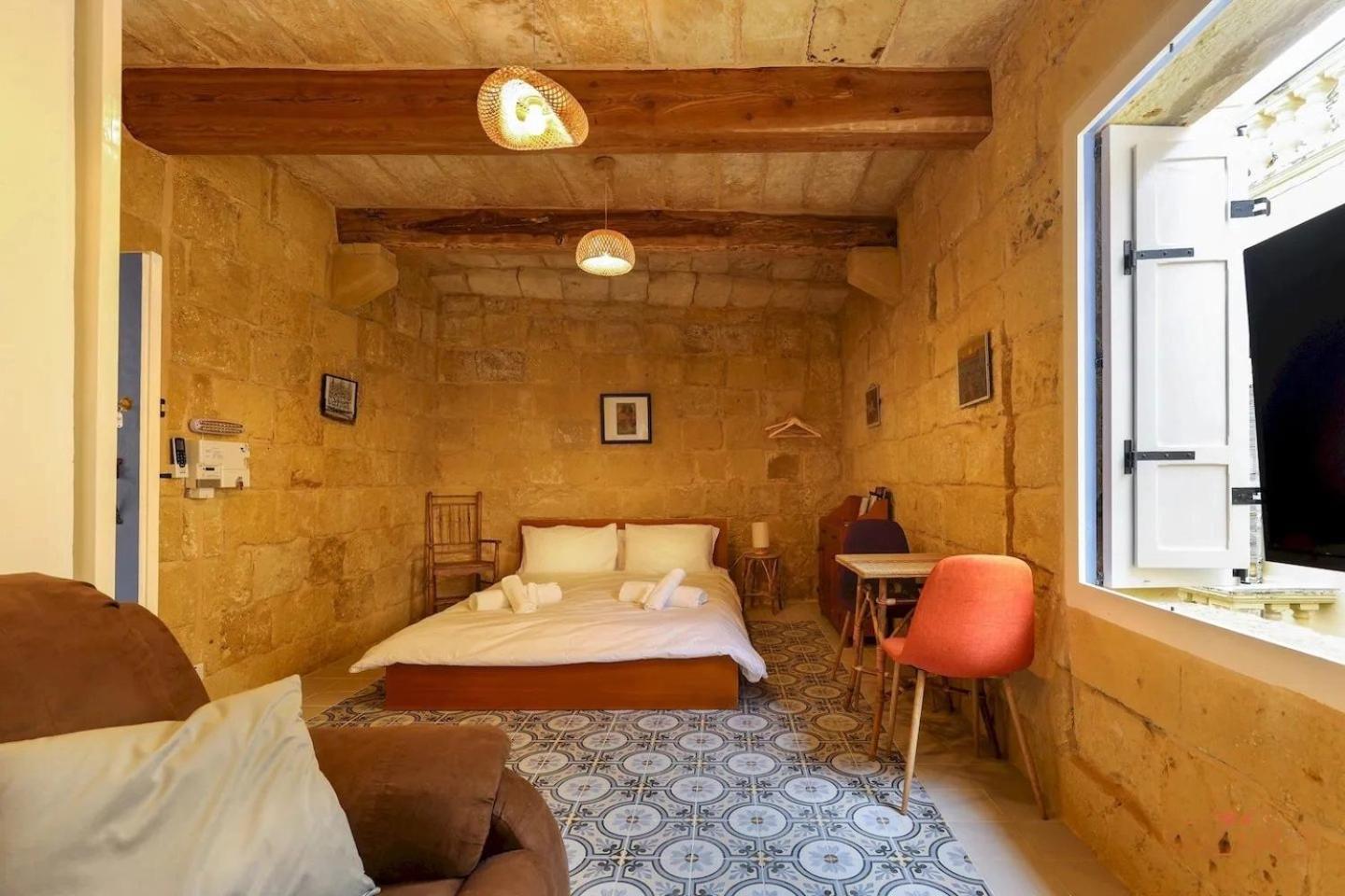Historic Hideaways - 900 Year Old Converted Studios Victoria Zewnętrze zdjęcie