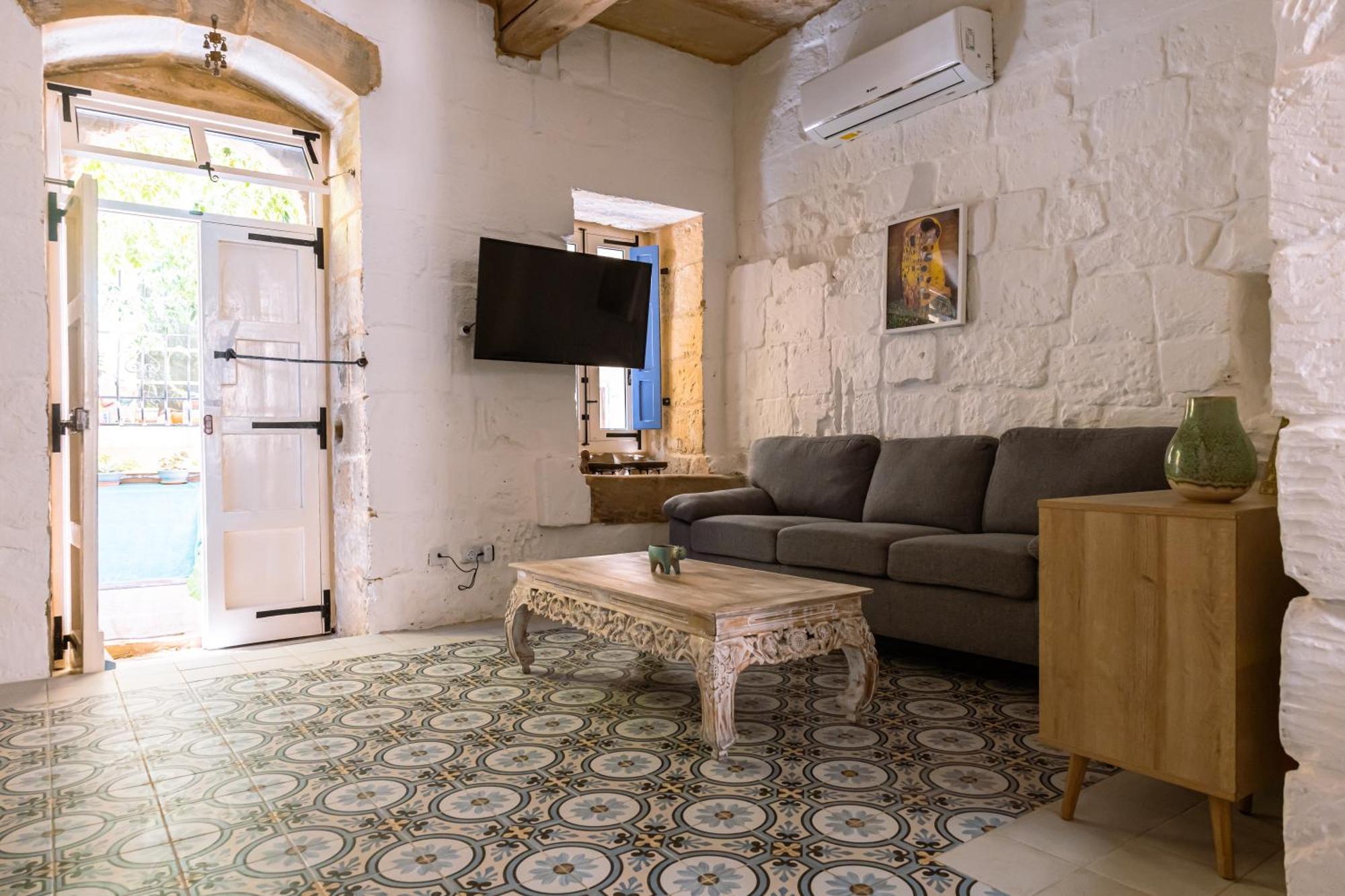 Historic Hideaways - 900 Year Old Converted Studios Victoria Zewnętrze zdjęcie